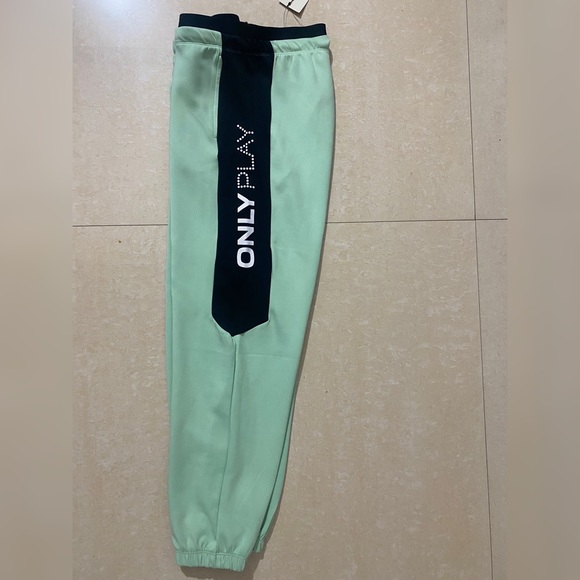 ONLY Play Women’s Dry-Fit Track Pants - Picture 3 of 8